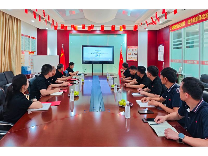 Casting Military Spirit, Recollecting Military Life, Achieving New Achievements | Xinke Lifting Hosts 2025 Veterans Symposium