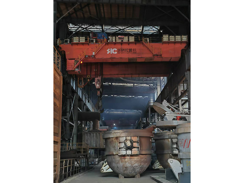 Metallurgical crane