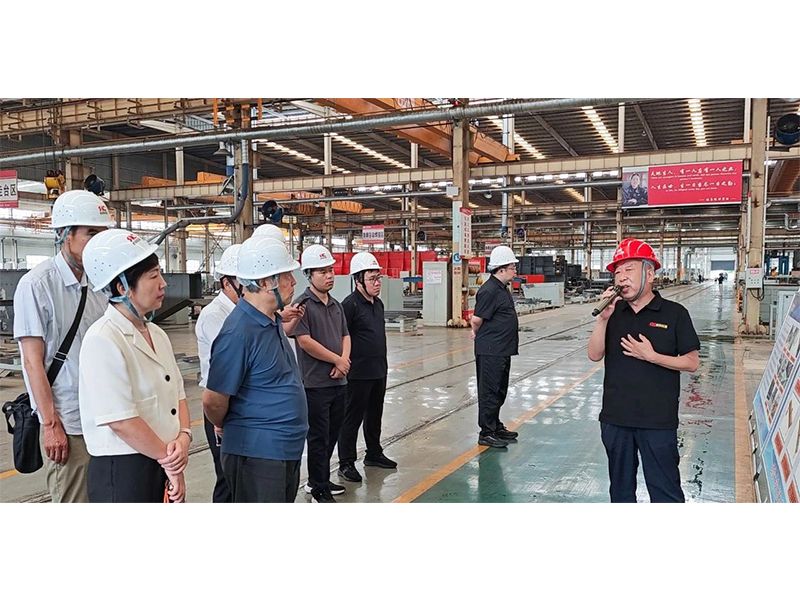 Miao Shuqun, Vice Chairman of Henan Provincial Federation of Social Sciences, and his delegation visited Sinoko Crane for inspection and research